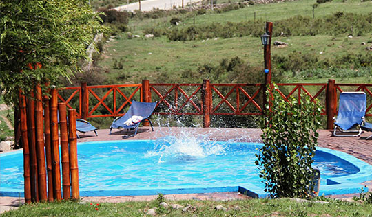 Fotos de la Piscina y Jardín de Posada La Guadalupe en Tafí del Valle, provincia de Tucumán, Argentina