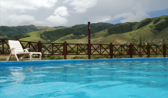 Fotos de la Piscina y Jardín de Posada La Guadalupe en Tafí del Valle, provincia de Tucumán, Argentina