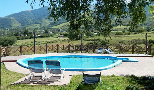 Fotos de la Piscina y Jardín de Posada La Guadalupe en Tafí del Valle, provincia de Tucumán, Argentina